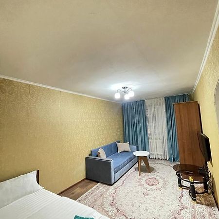 Квартира Рядом Арбата, Гоголя 92 Almaty Exteriér fotografie