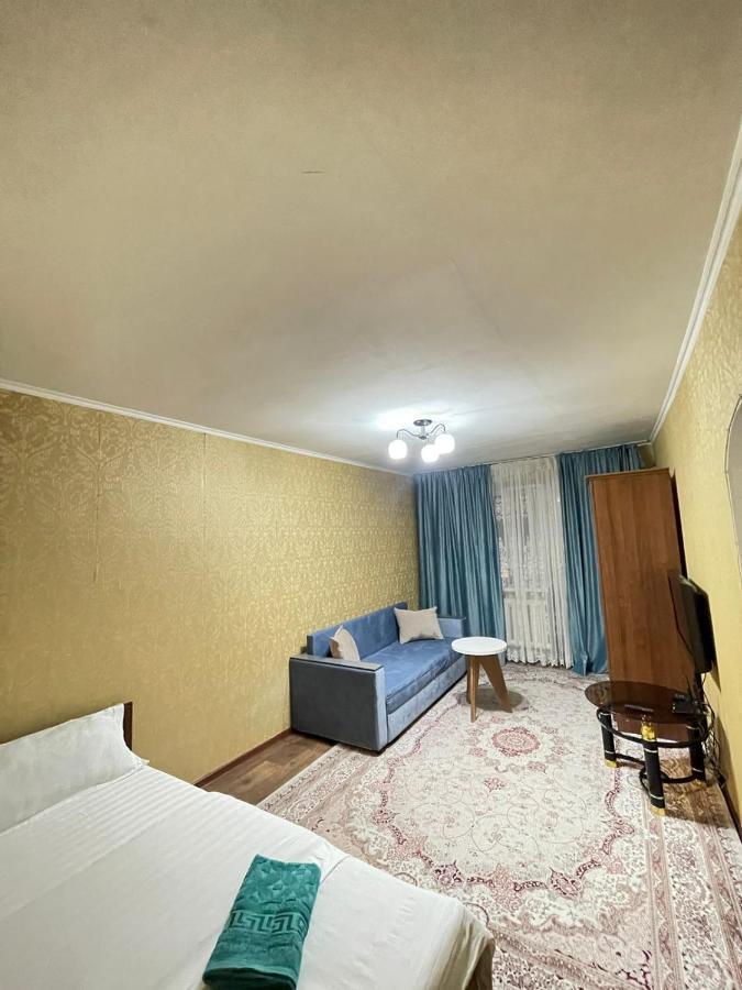 Квартира Рядом Арбата, Гоголя 92 Almaty Exteriér fotografie
